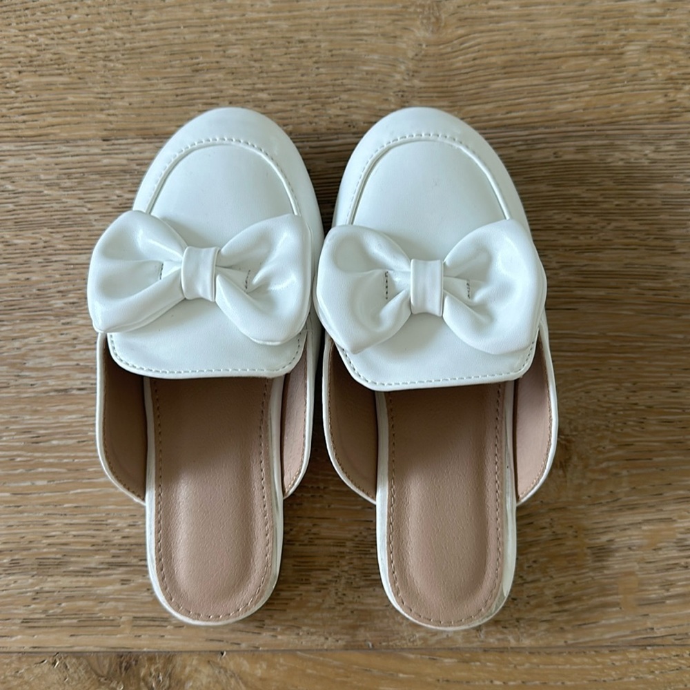 ***LIKE NEW*** toddler dress slides